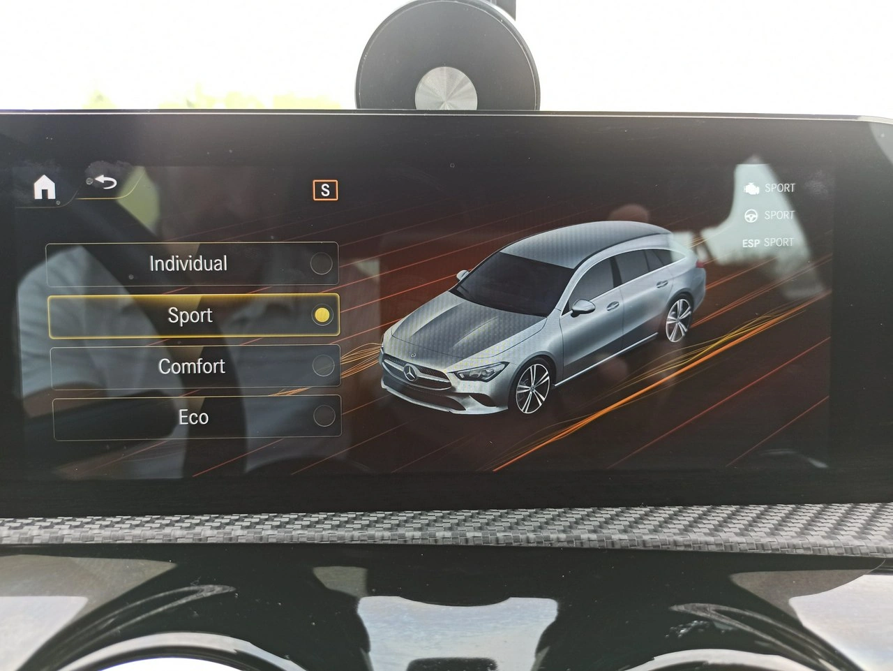 Mercedes CLA 180 - Zdjęcie 24