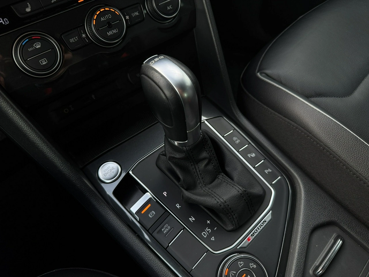 Volkswagen Tiguan - Zdjęcie 26