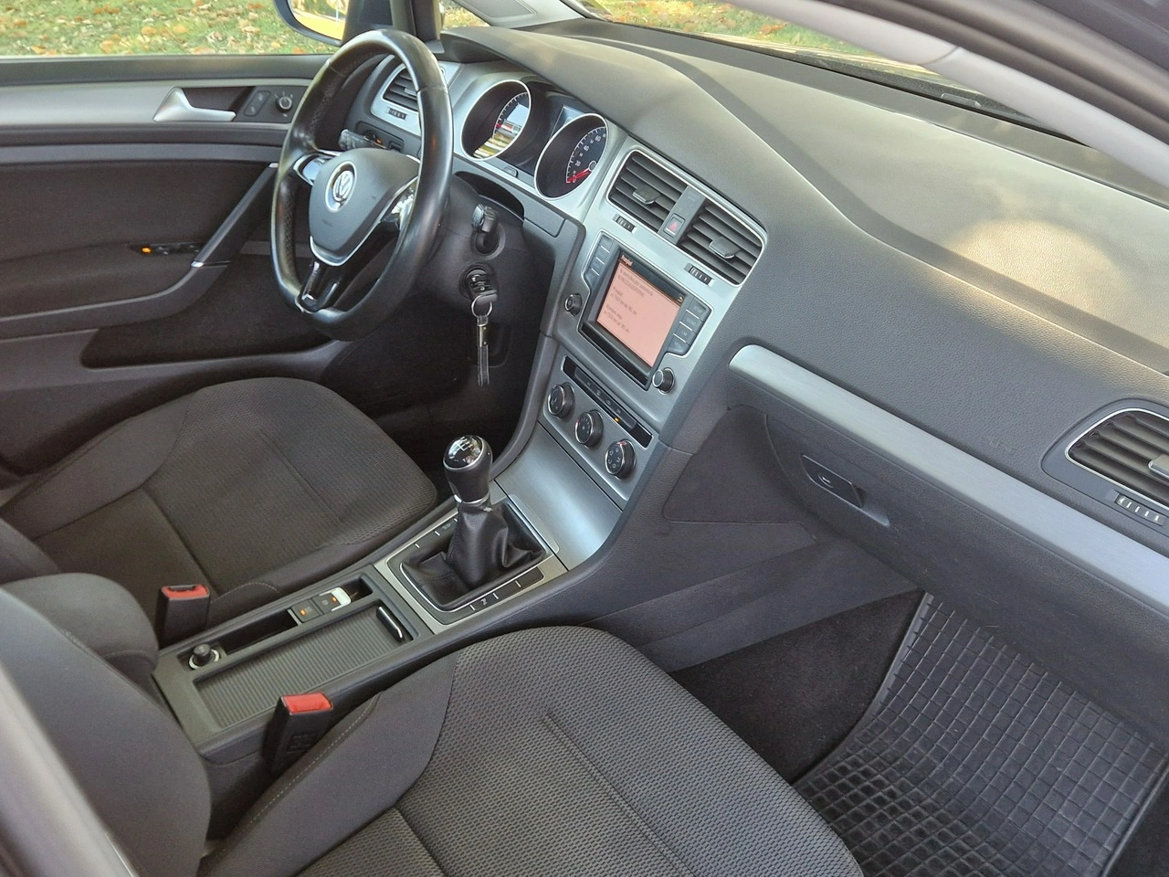 Volkswagen Golf - Zdjęcie 18