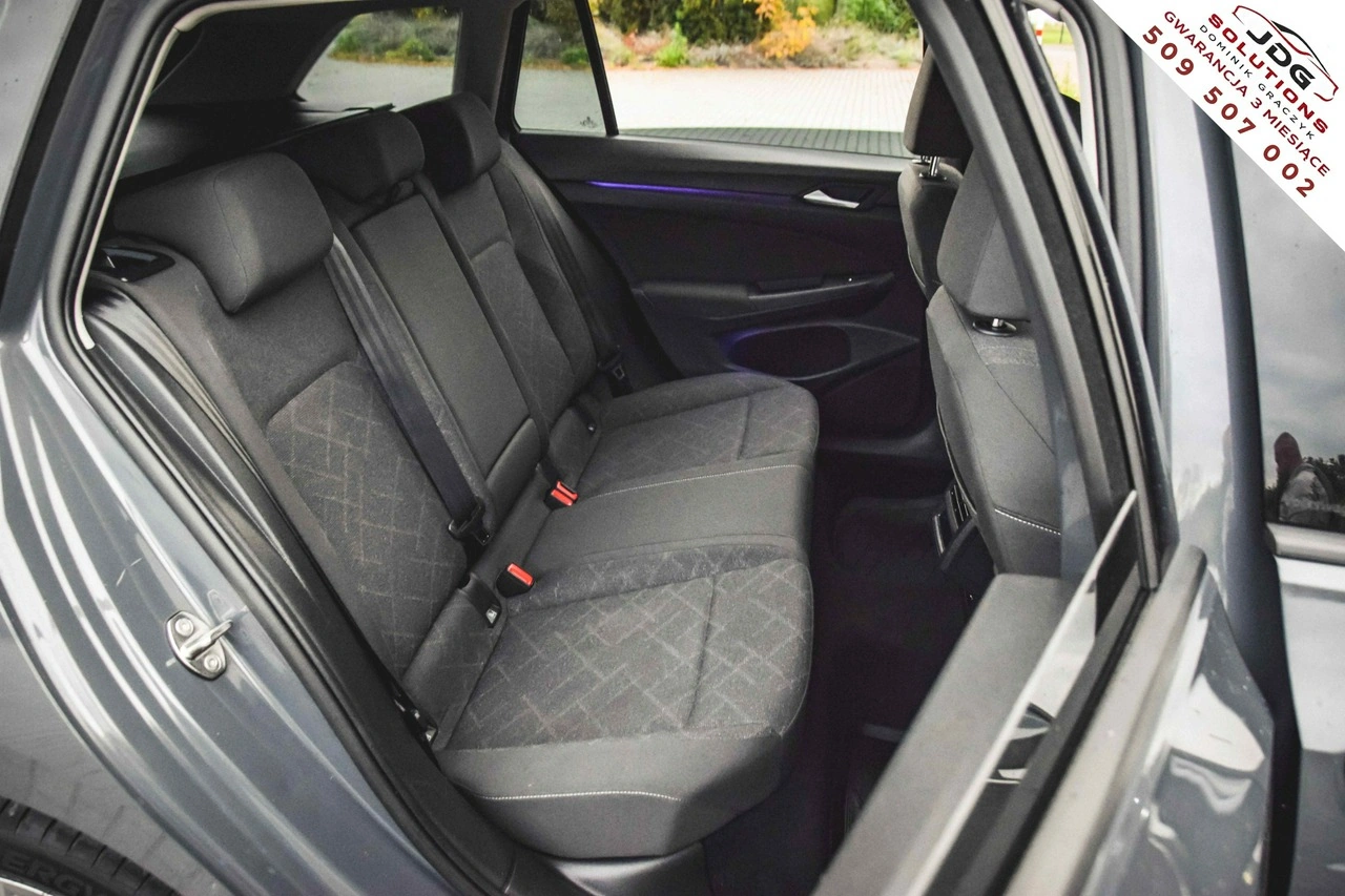Volkswagen Golf Variant - Zdjęcie 30