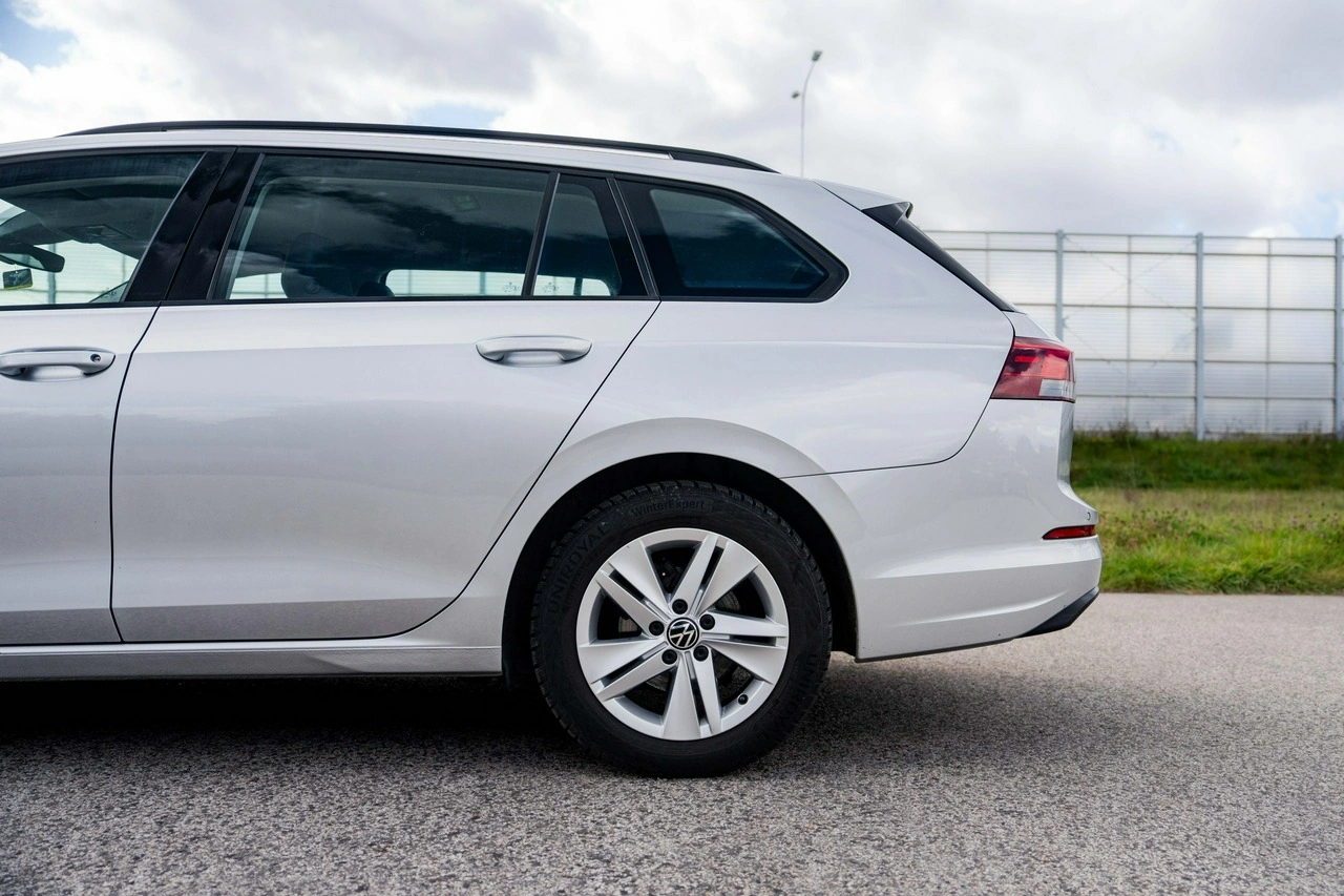 Volkswagen Golf Variant - Zdjęcie 11