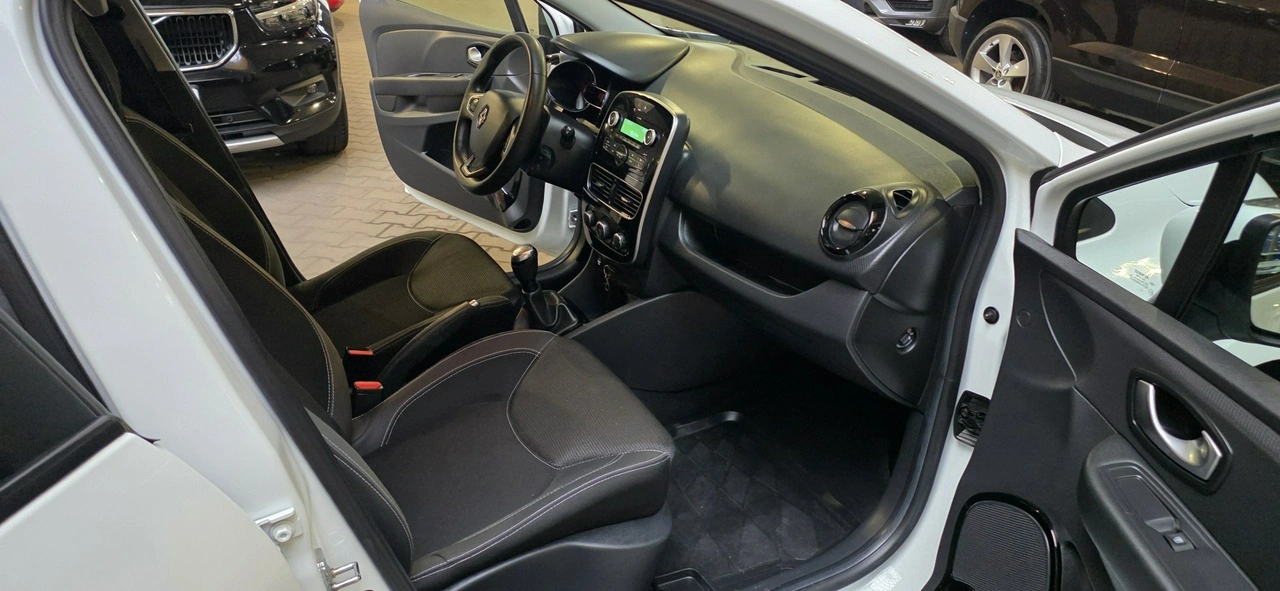 Renault Clio - Zdjęcie 12