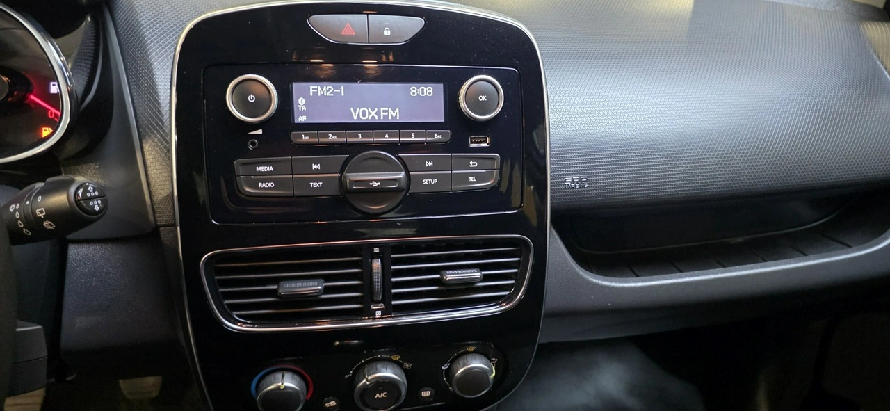 Renault Clio - Zdjęcie 16