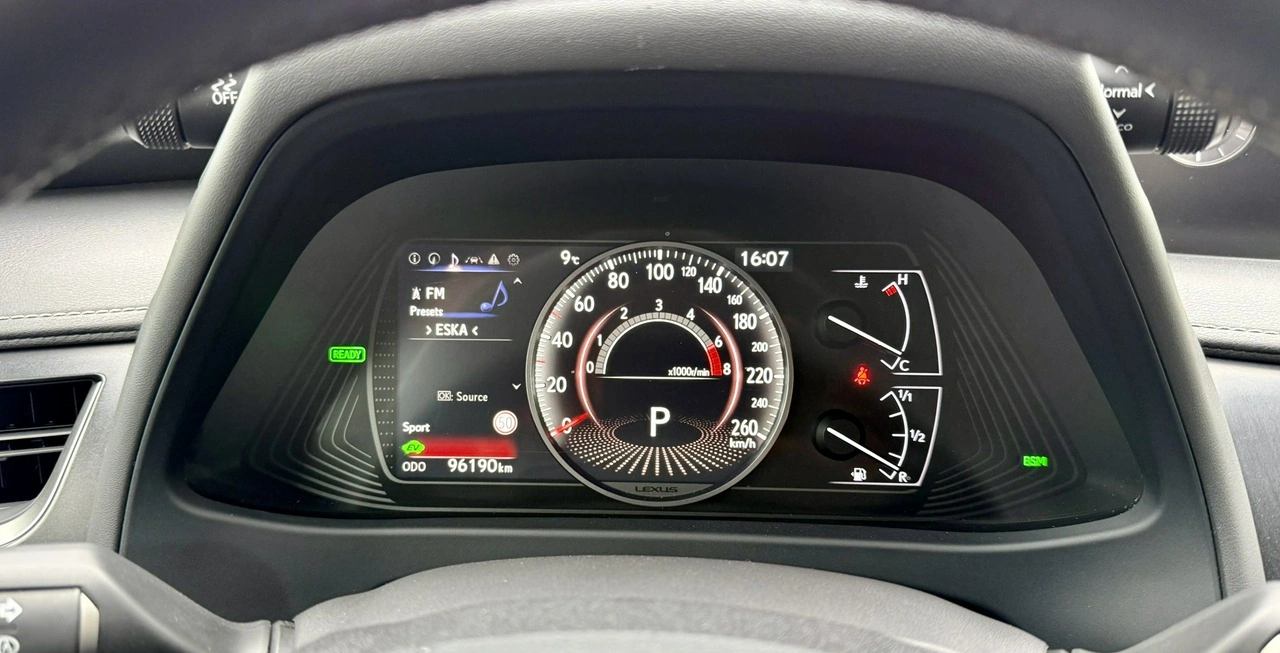 Lexus UX - Zdjęcie 25