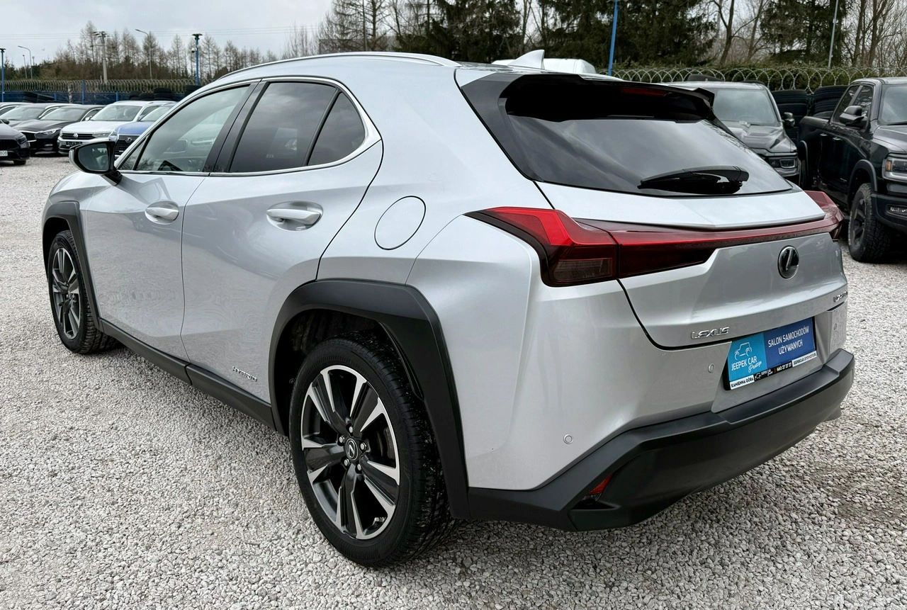 Lexus UX - Zdjęcie 2