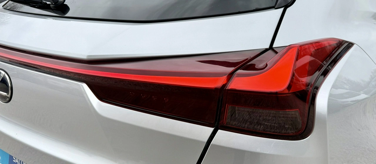 Lexus UX - Zdjęcie 16