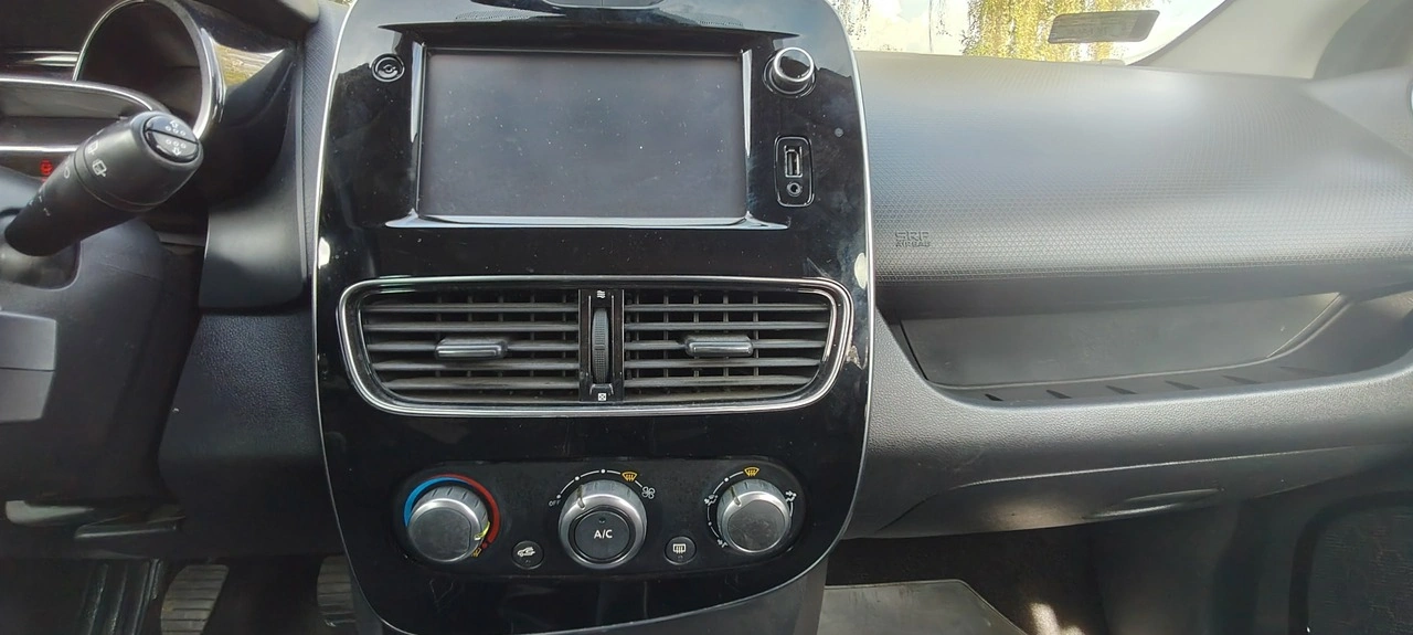Renault Clio - Zdjęcie 9