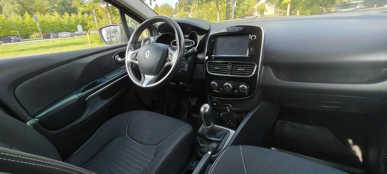 Renault Clio - Zdjęcie 8