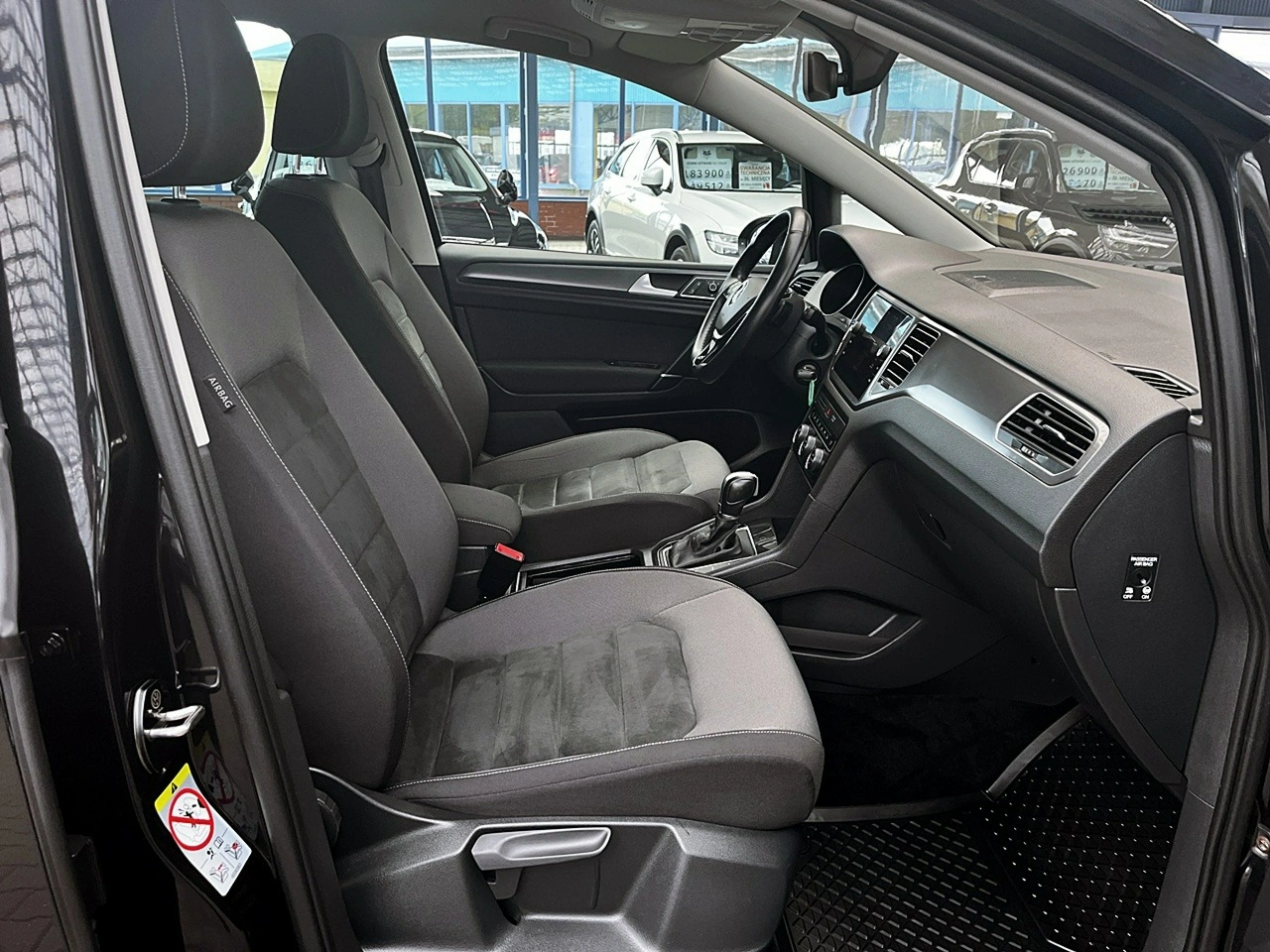 Volkswagen Golf Sportsvan - Zdjęcie 10