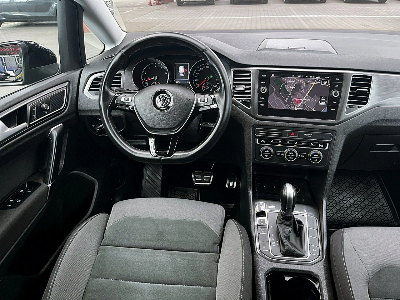 Volkswagen Golf Sportsvan - Zdjęcie 13
