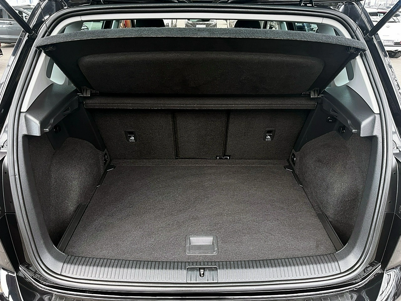 Volkswagen Golf Sportsvan - Zdjęcie 14