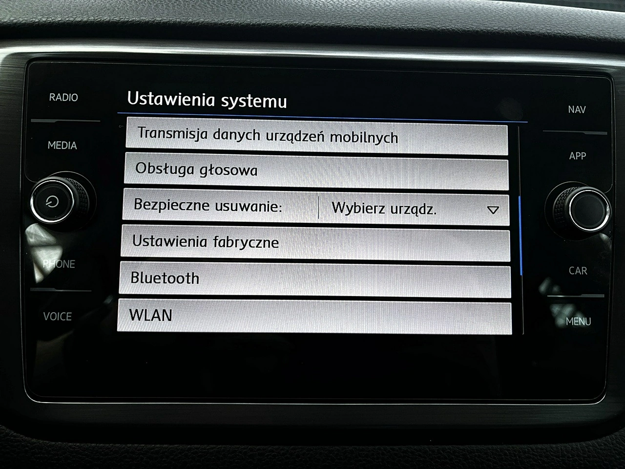 Volkswagen Golf Sportsvan - Zdjęcie 38