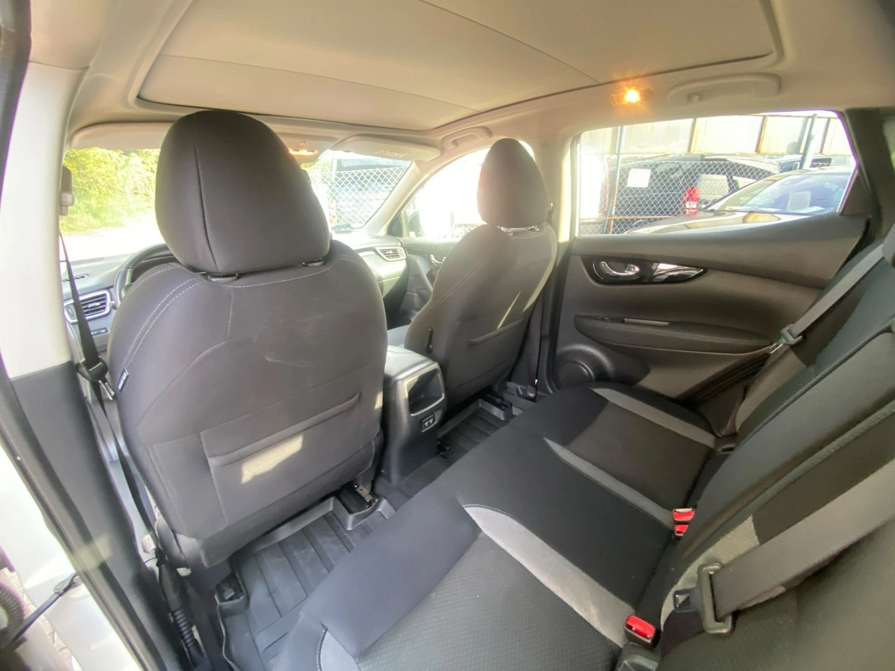 Nissan Qashqai - Zdjęcie 25