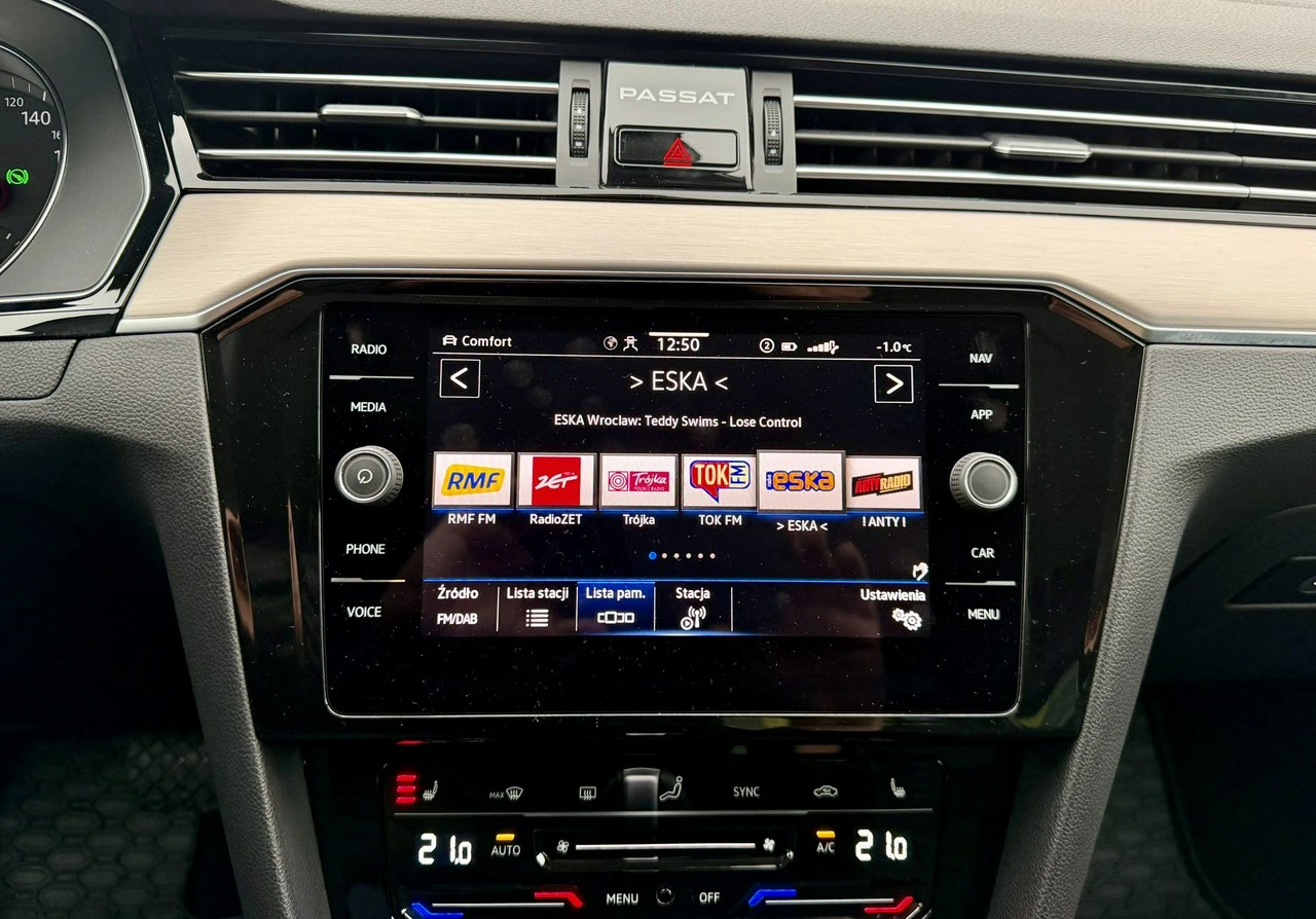 Volkswagen Passat - Zdjęcie 30