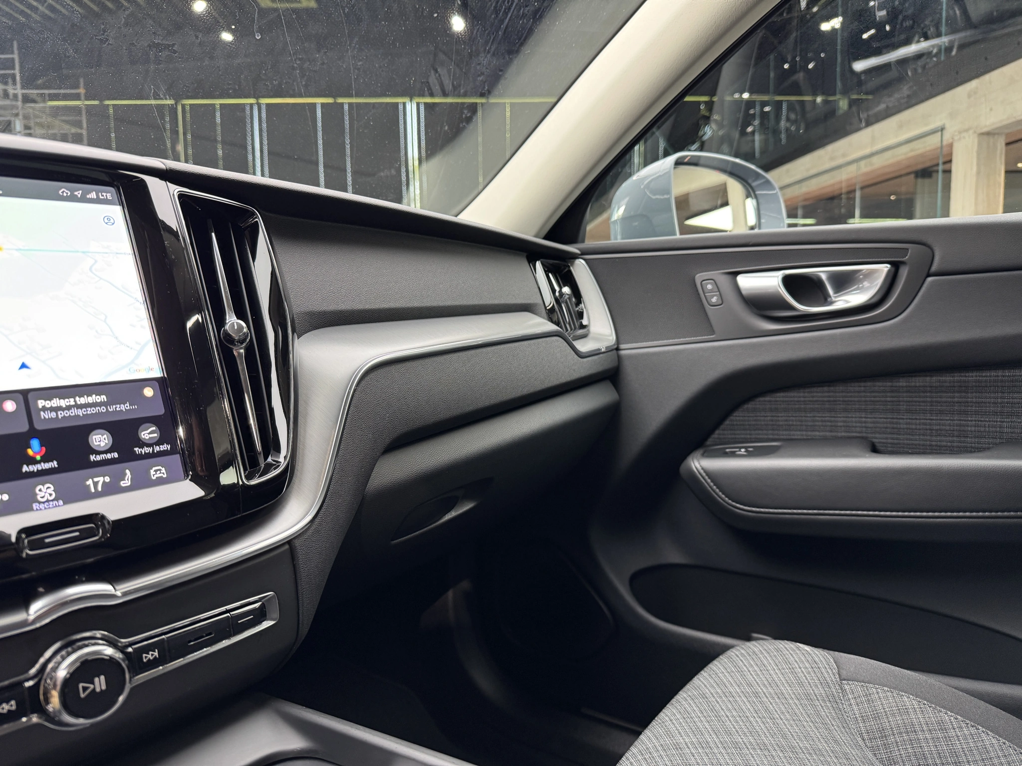 Volvo XC 60 - Zdjęcie 27
