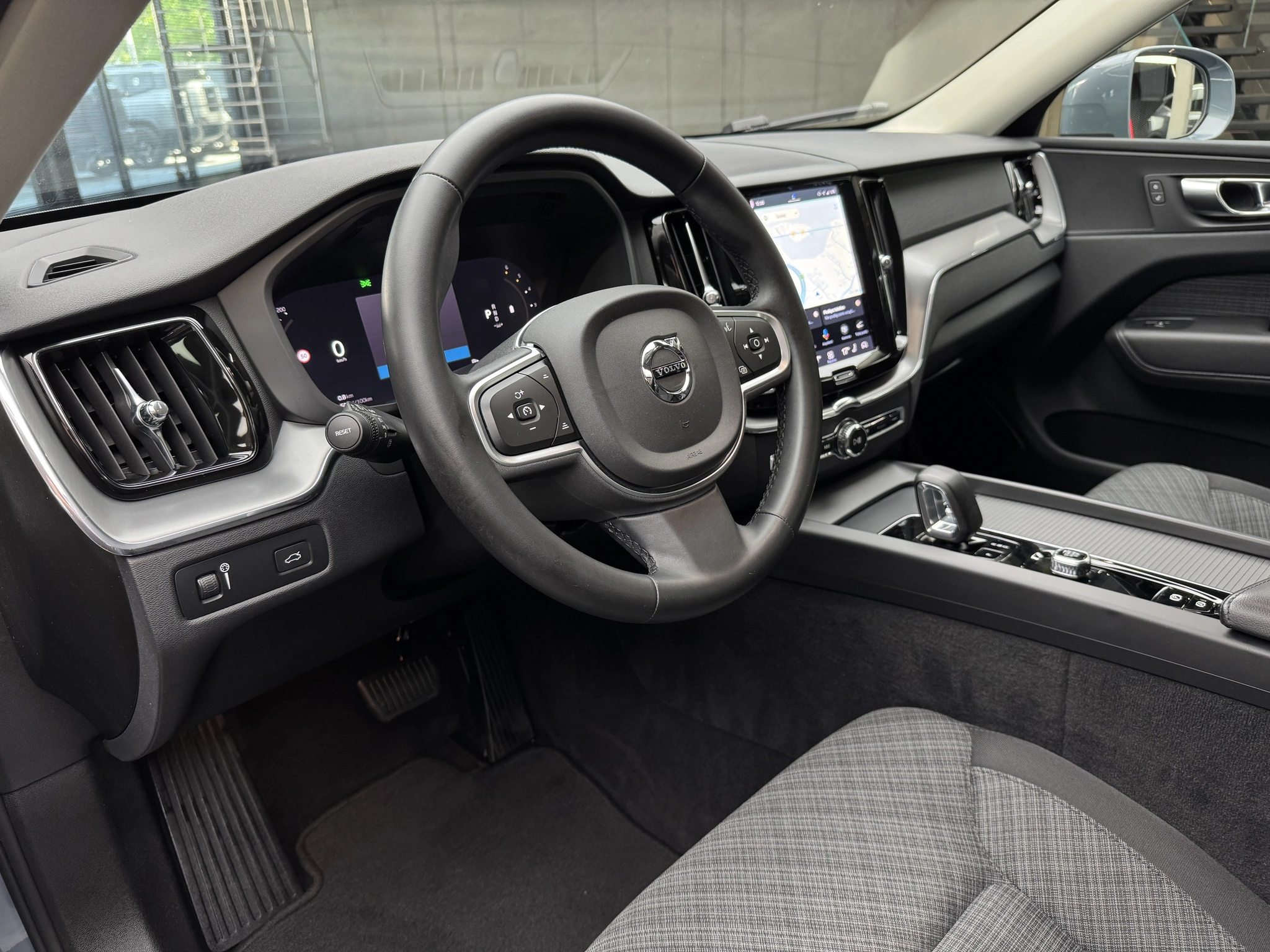 Volvo XC 60 - Zdjęcie 9