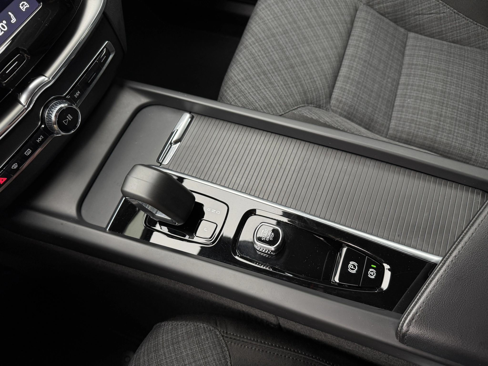 Volvo XC 60 - Zdjęcie 25