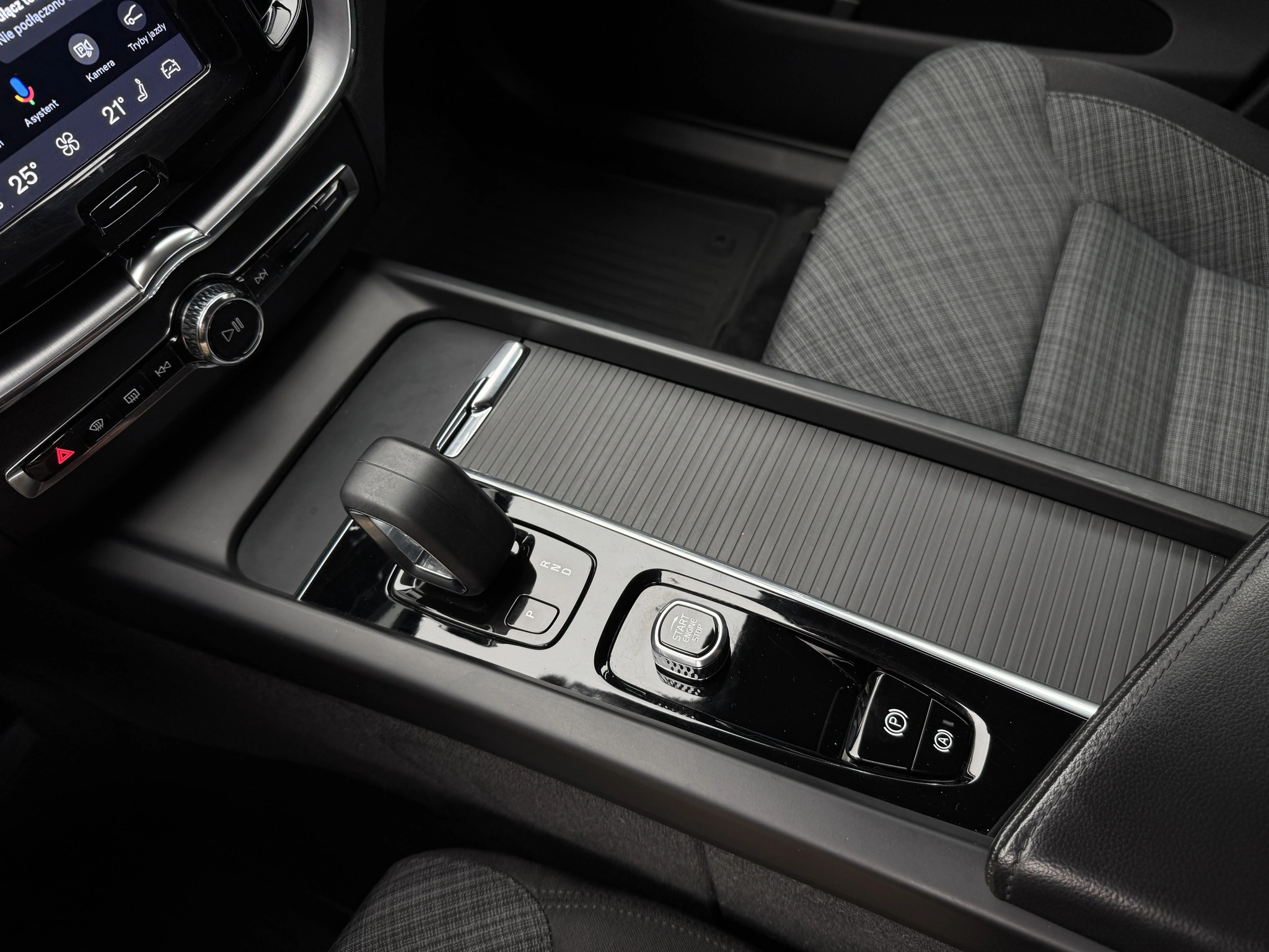 Volvo XC 60 - Zdjęcie 28