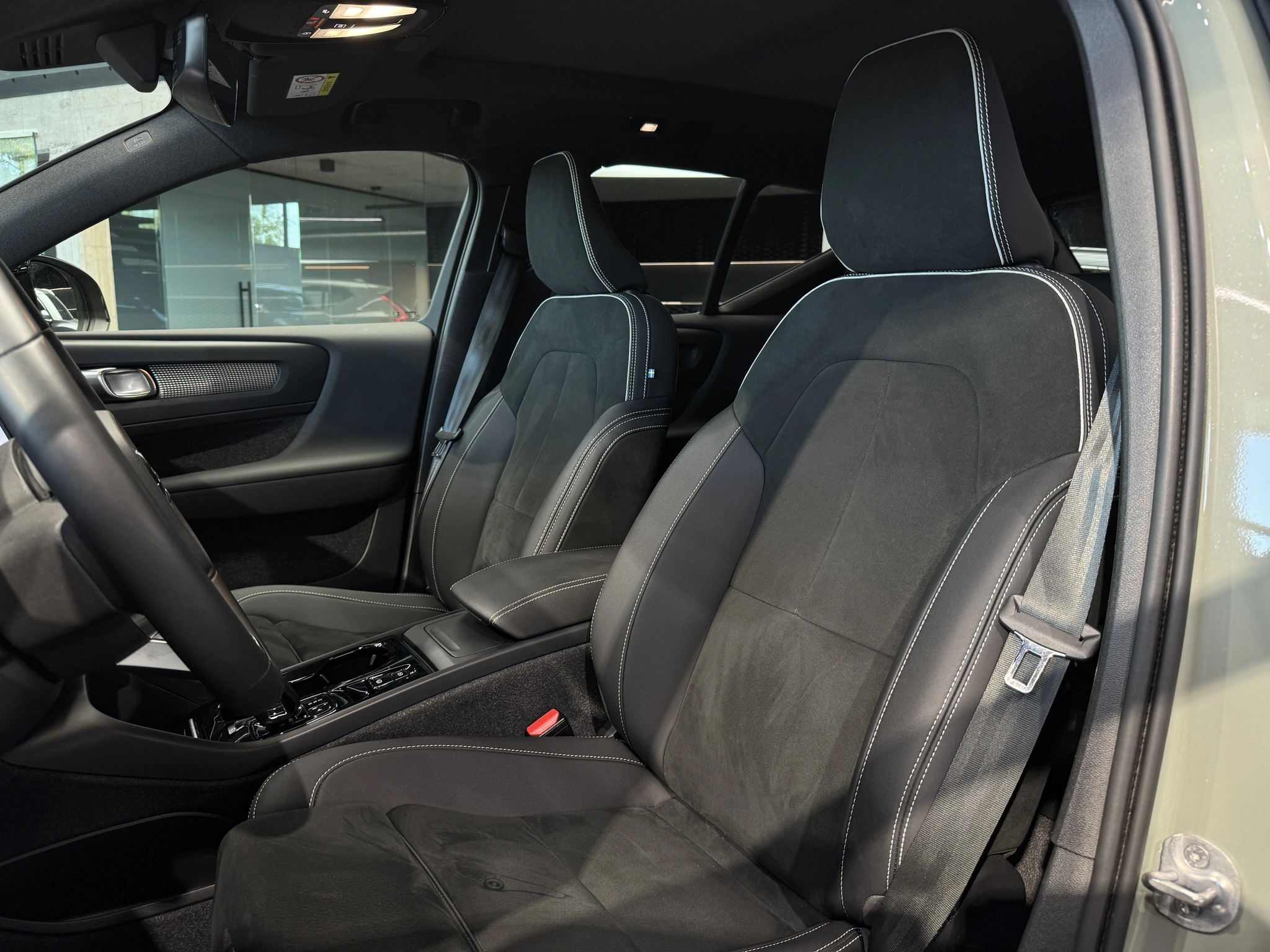 Volvo XC 40 - Zdjęcie 12