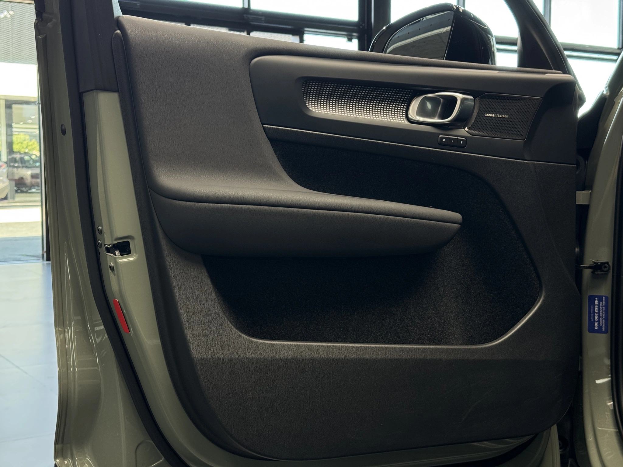 Volvo XC 40 - Zdjęcie 14
