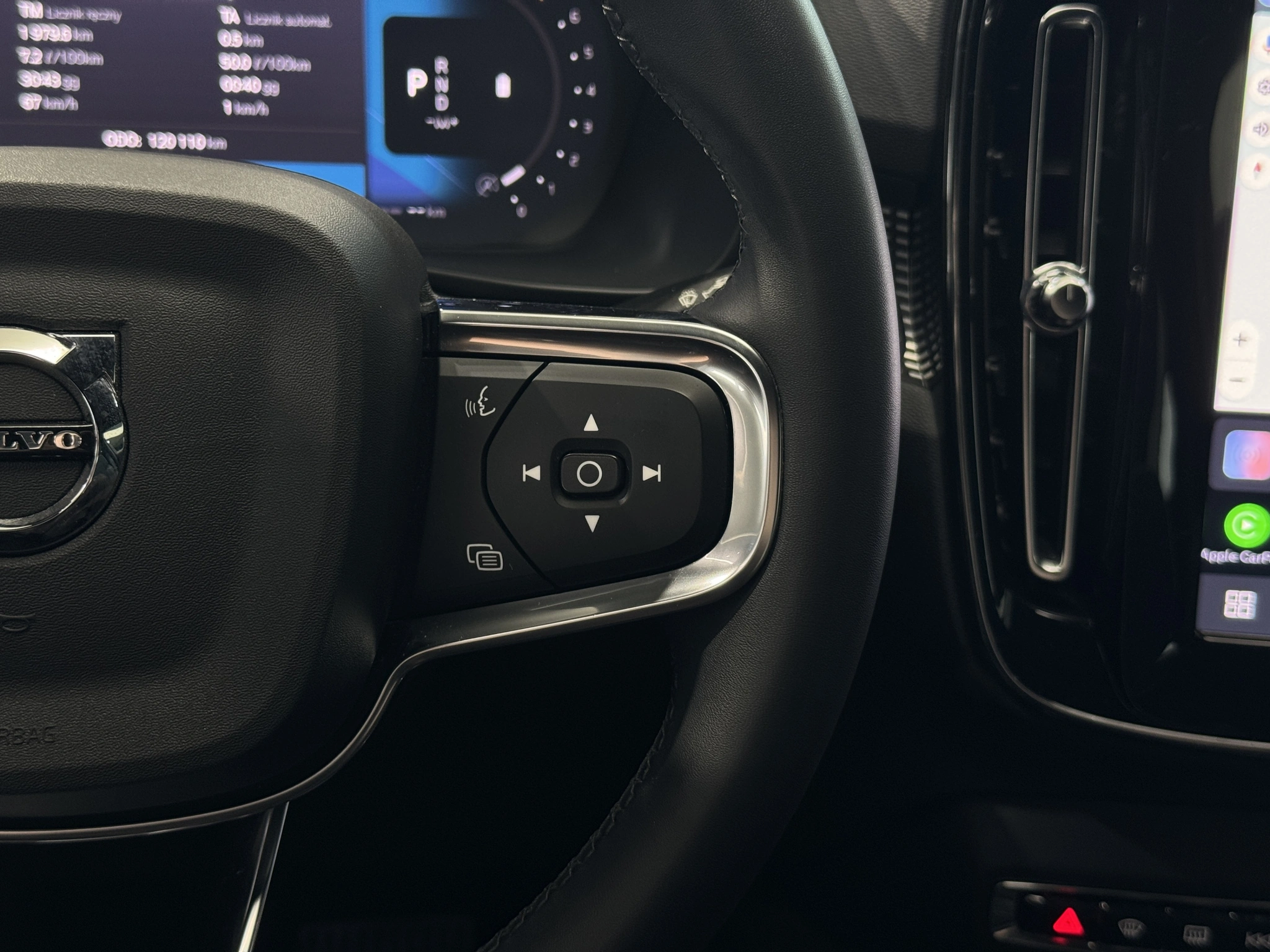 Volvo XC 40 - Zdjęcie 25