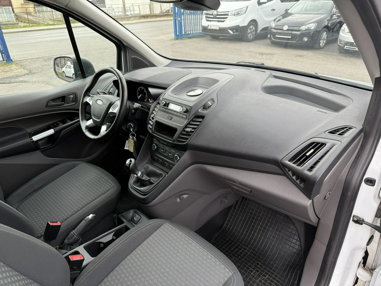 Ford Tourneo Connect - Zdjęcie 24