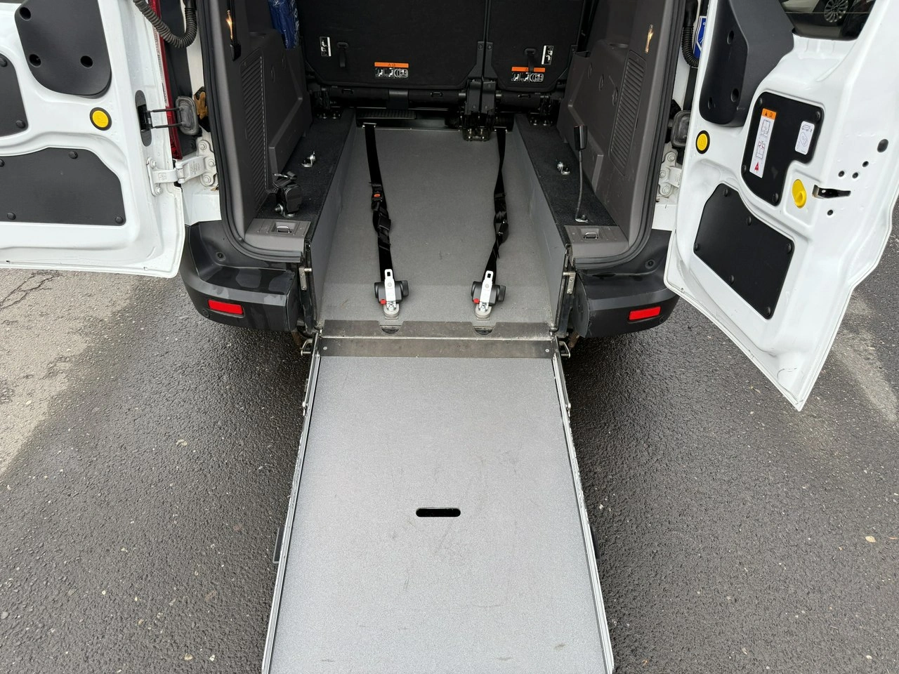 Ford Tourneo Connect - Zdjęcie 2