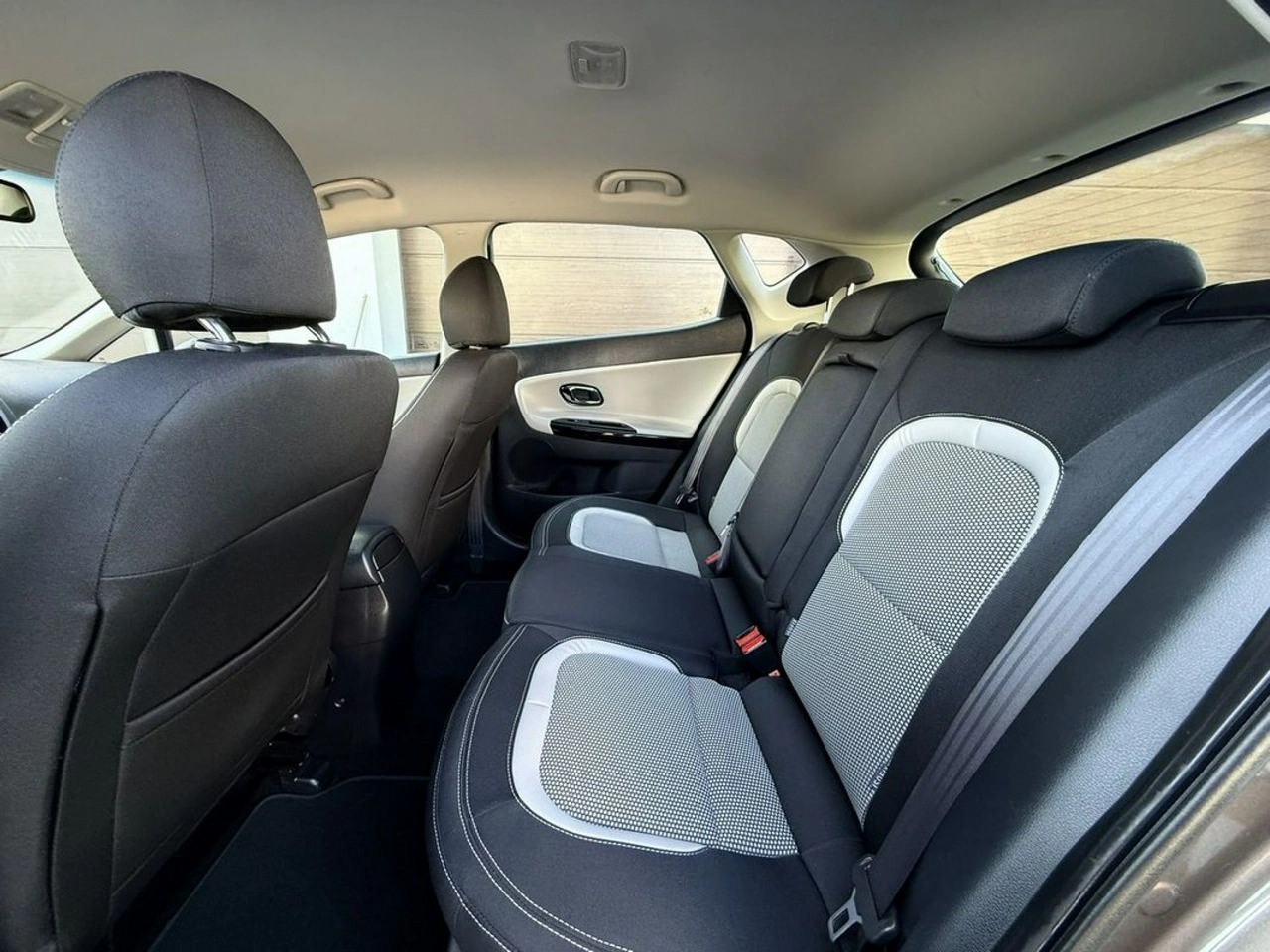 Kia Ceed - Zdjęcie 17