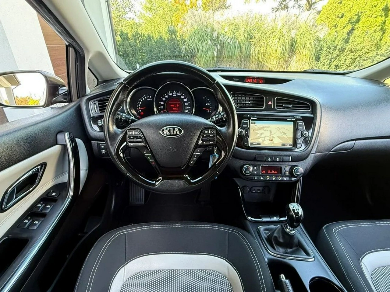 Kia Ceed - Zdjęcie 20