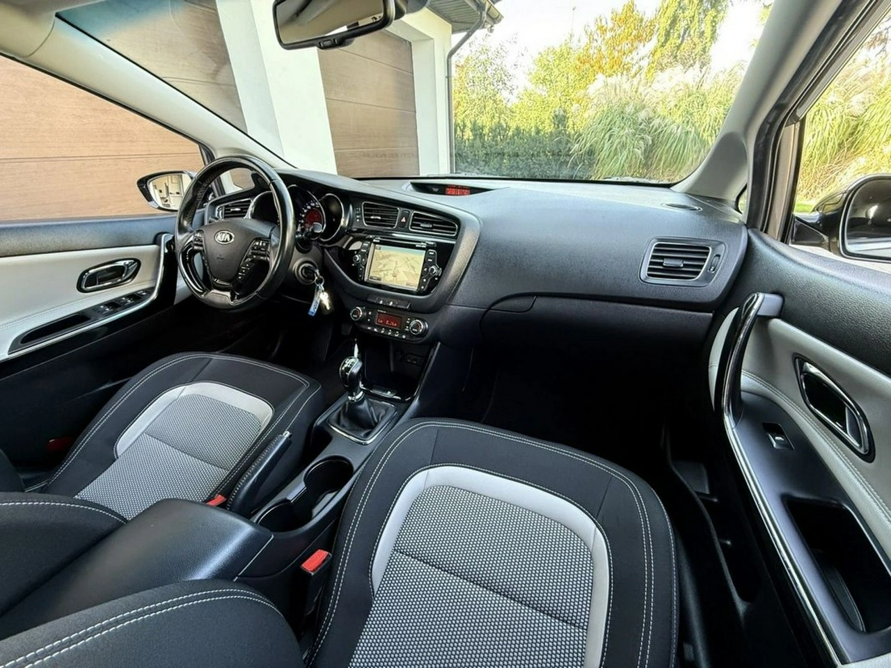 Kia Ceed - Zdjęcie 30