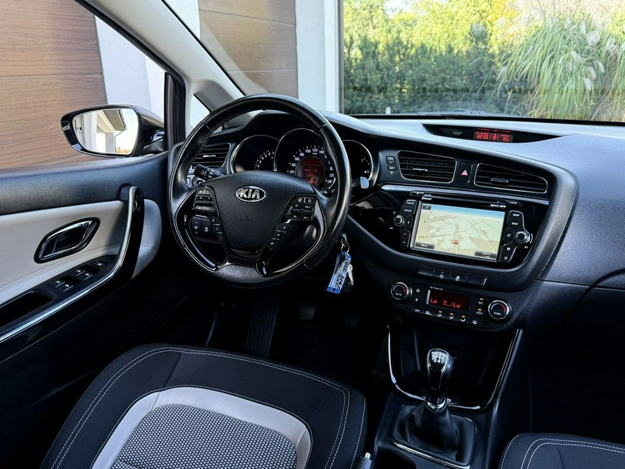 Kia Ceed - Zdjęcie 31