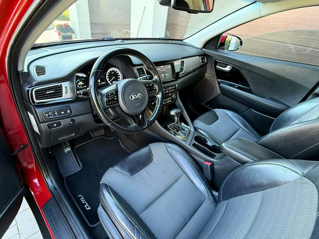 Kia Niro - Zdjęcie 12
