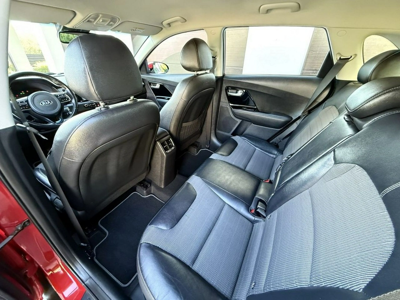 Kia Niro - Zdjęcie 16