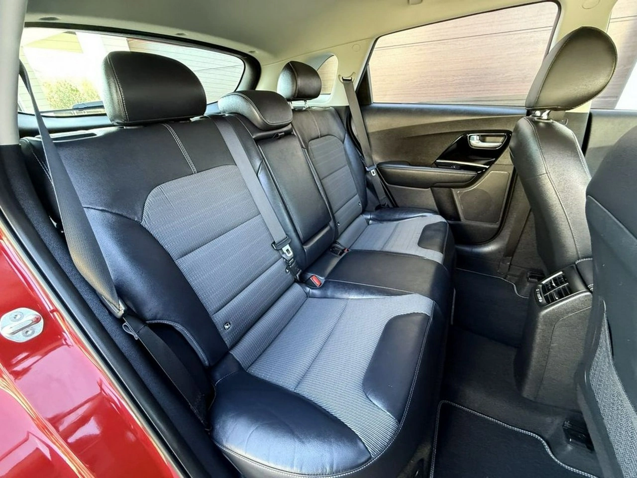 Kia Niro - Zdjęcie 25