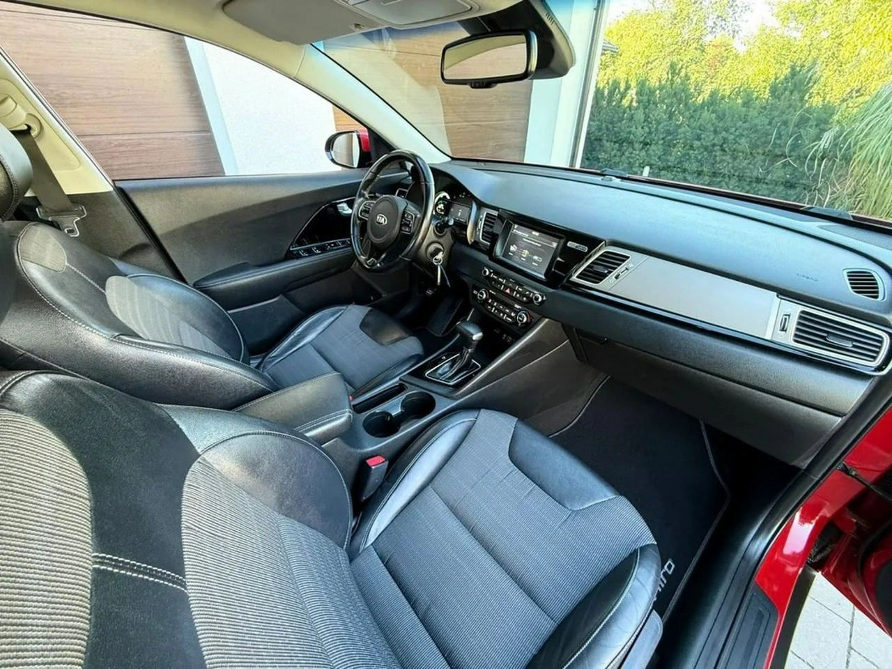 Kia Niro - Zdjęcie 26