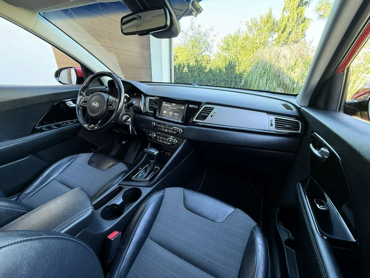 Kia Niro - Zdjęcie 29