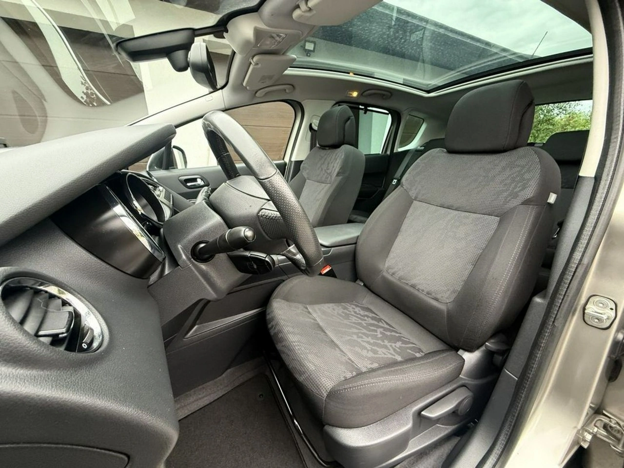 Peugeot 3008 - Zdjęcie 14