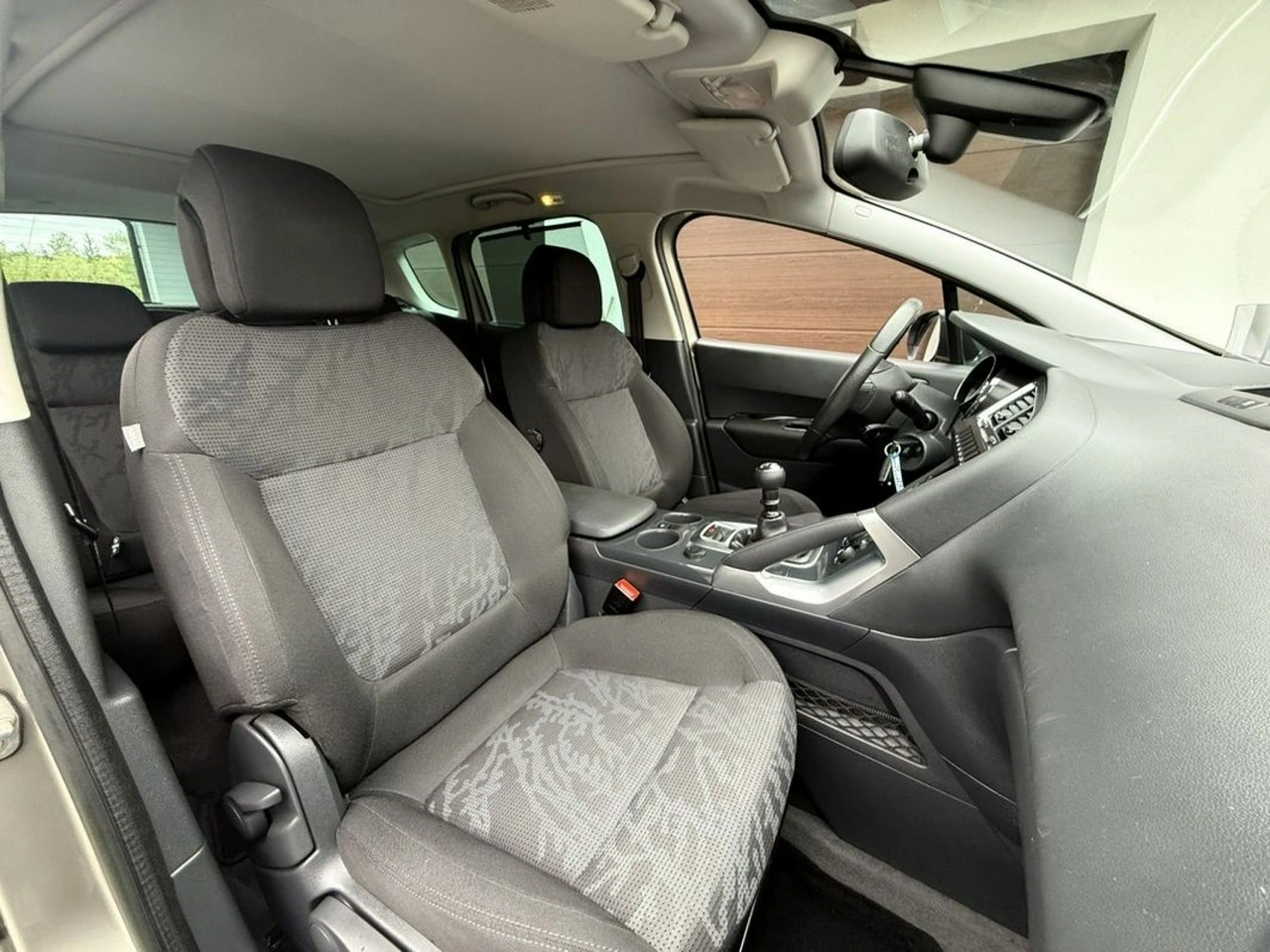 Peugeot 3008 - Zdjęcie 27