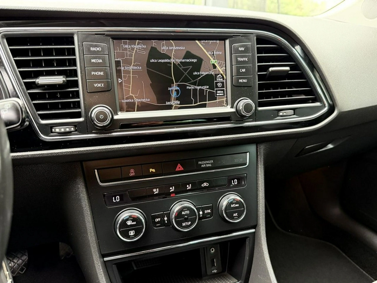 Seat Leon - Zdjęcie 21