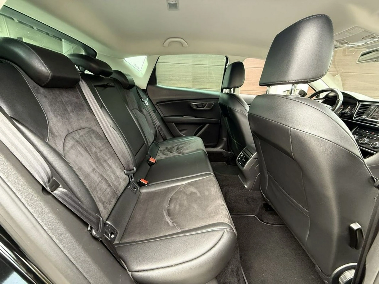Seat Leon - Zdjęcie 25