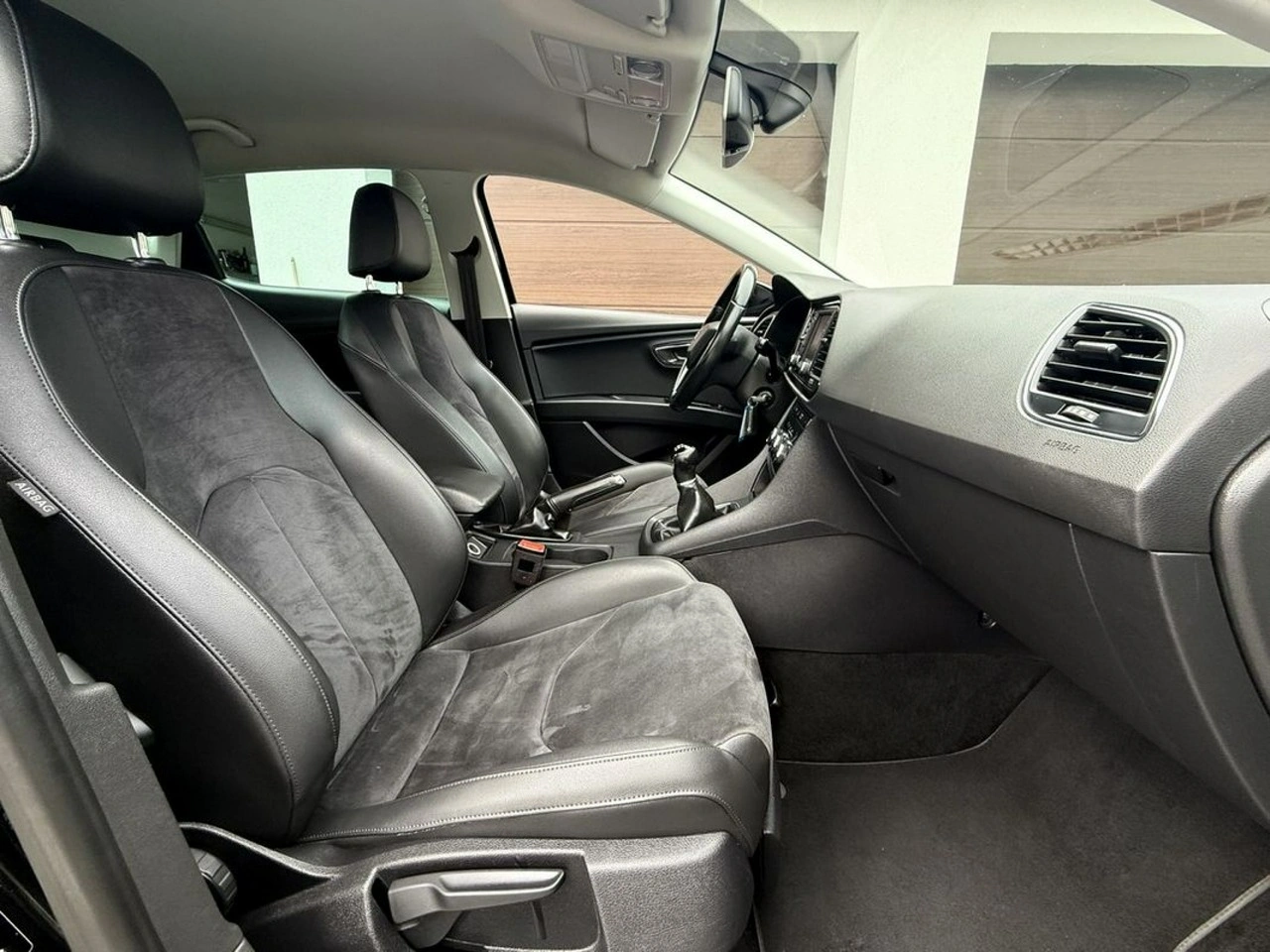 Seat Leon - Zdjęcie 28