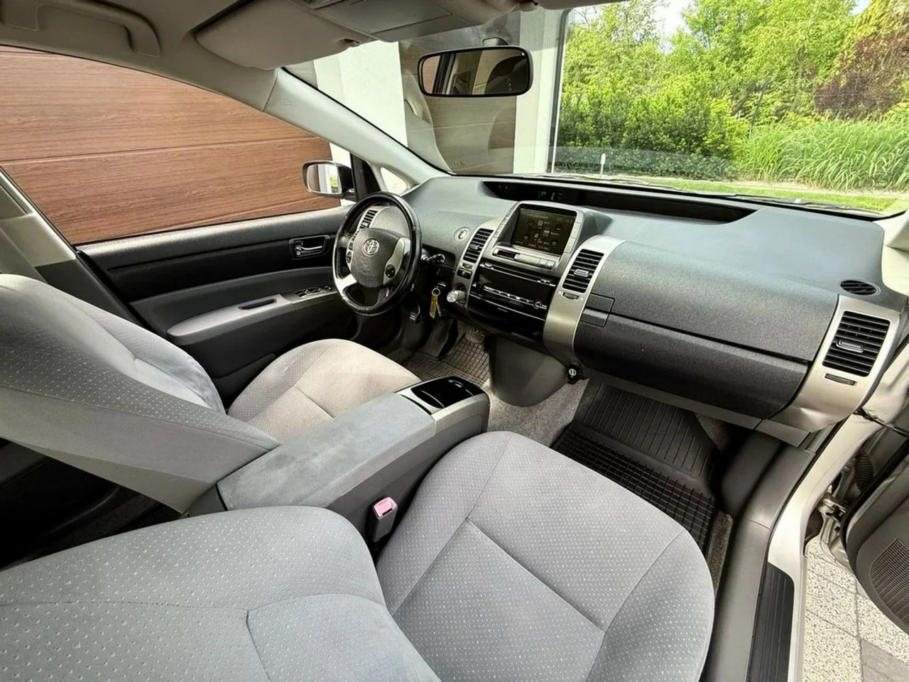 Toyota Prius+ - Zdjęcie 24