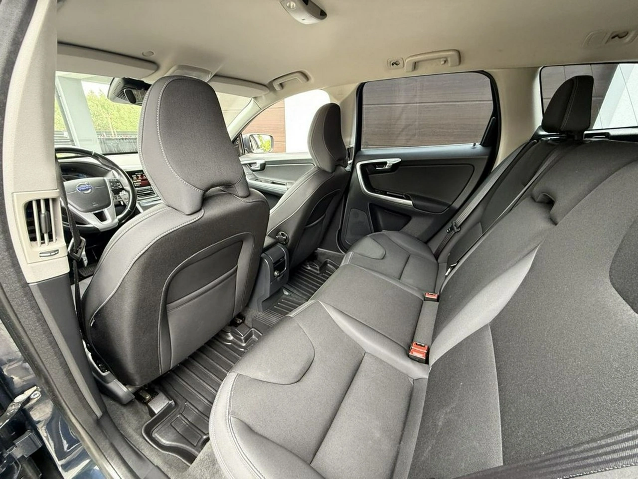 Volvo XC 60 - Zdjęcie 16