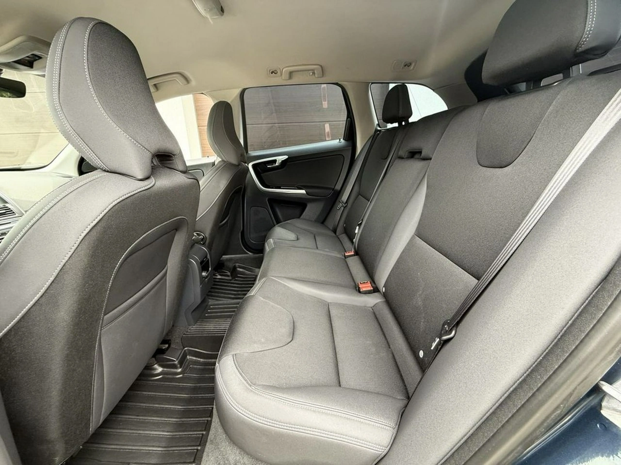 Volvo XC 60 - Zdjęcie 17