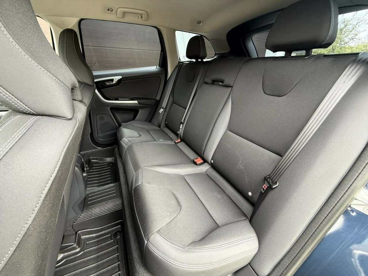Volvo XC 60 - Zdjęcie 18