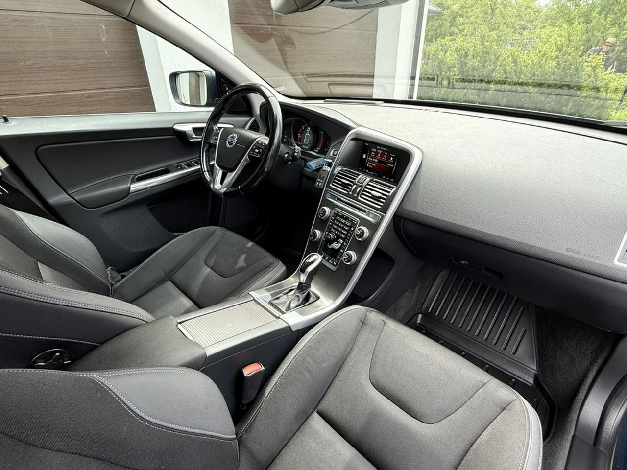Volvo XC 60 - Zdjęcie 24