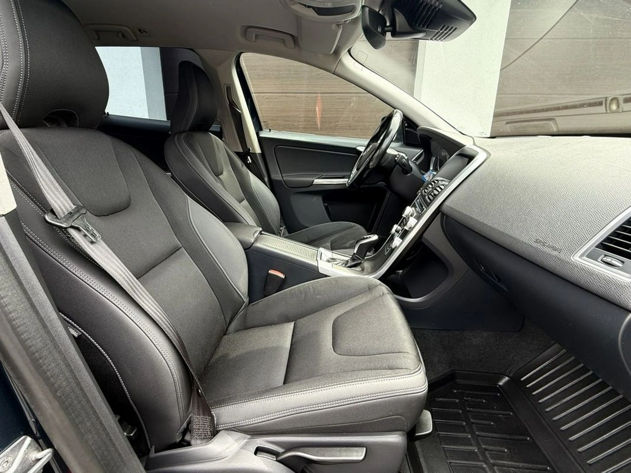 Volvo XC 60 - Zdjęcie 25