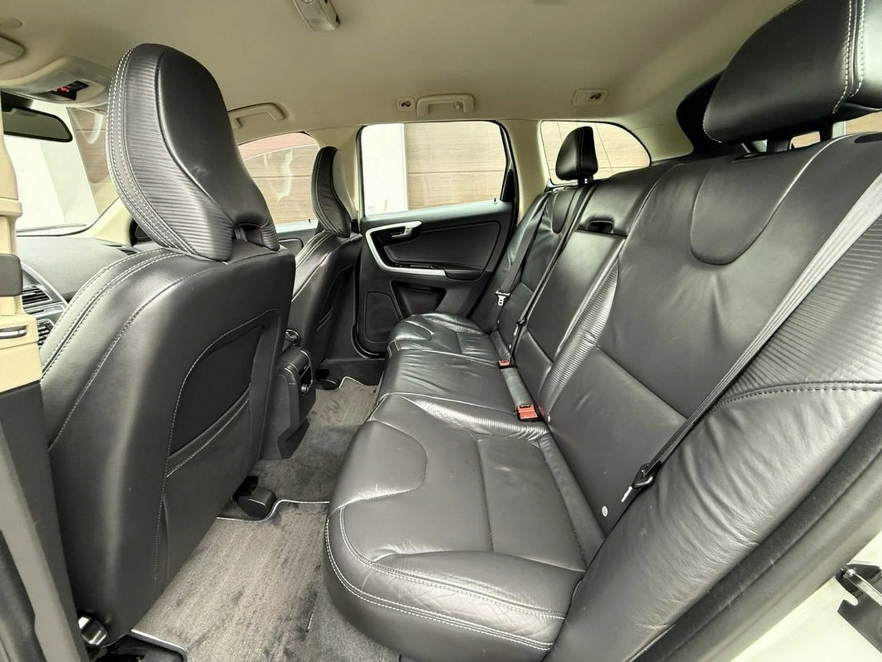 Volvo XC 60 - Zdjęcie 17