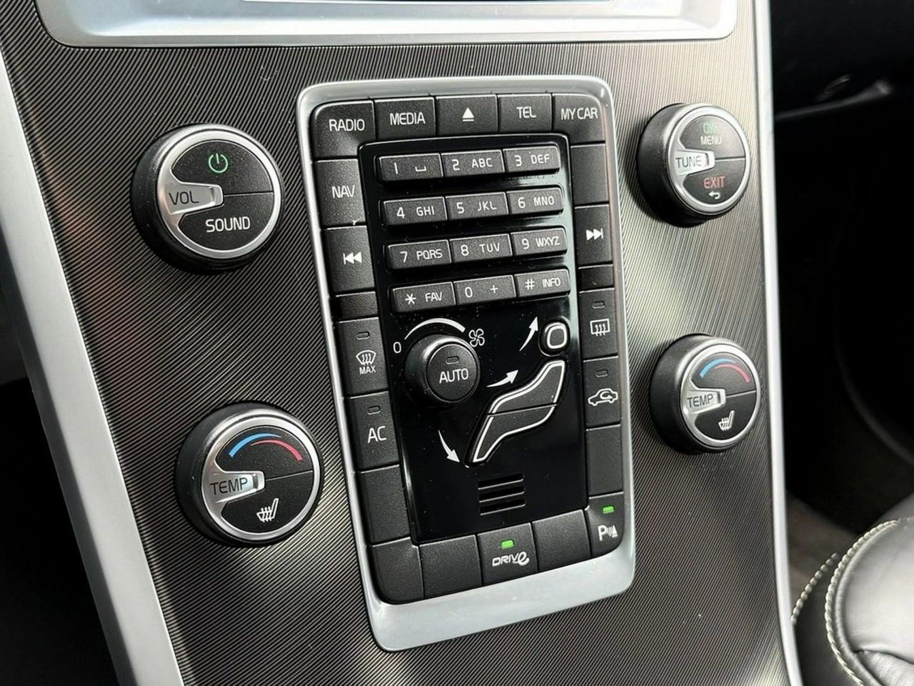 Volvo XC 60 - Zdjęcie 21