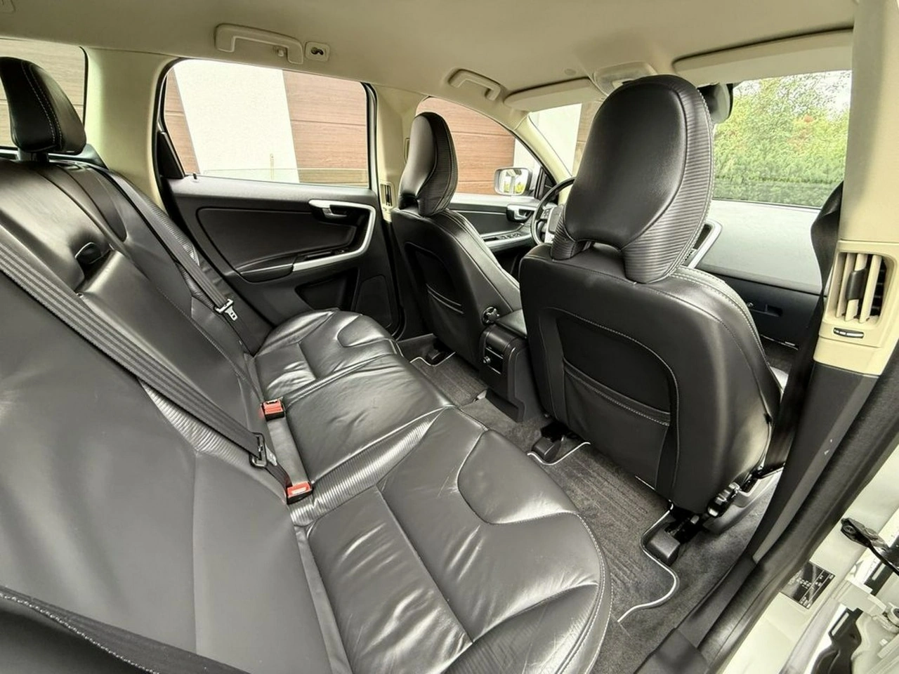 Volvo XC 60 - Zdjęcie 22